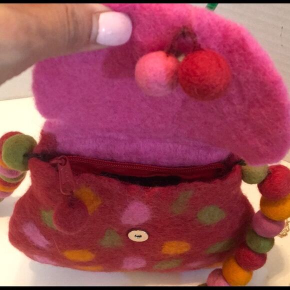 ***MARKDOWN** RISING TIDE VEGAN SHOULDER BAG WOOL LINED  Zips - Picture 4 of 8